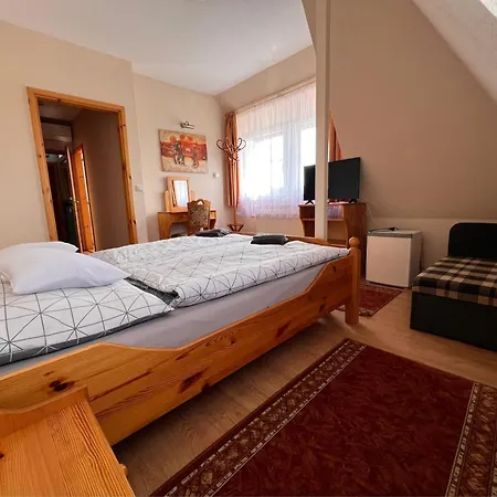 Nyugati Varo Szallashely