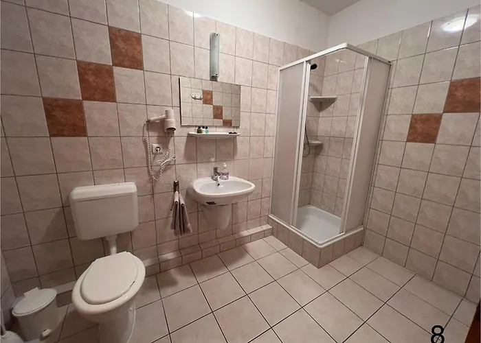 منزل للإقامة Nyugati Varo Szallashely