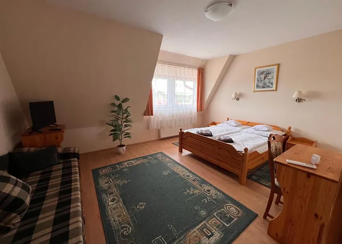 منزل للإقامة Nyugati Varo Szallashely *